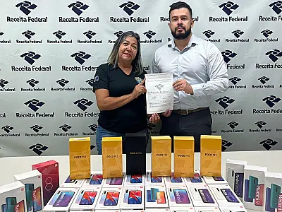 Receita Federal doa 60 celulares ao programa Vale Universidade