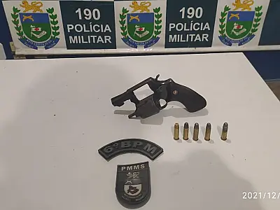 Homem é preso por porte ilegal de arma no bairro Nova Corumbá