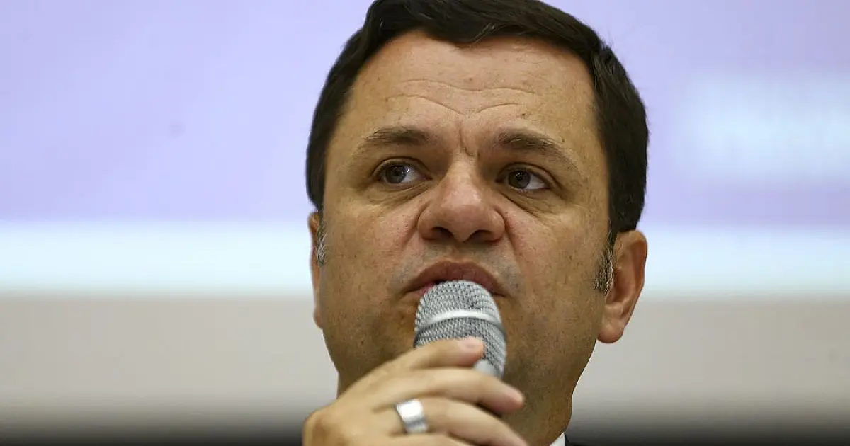 Anderson Torres é preso pela PF após desembarcar em Brasília