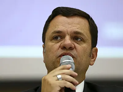 Anderson Torres é preso pela PF após desembarcar em Brasília