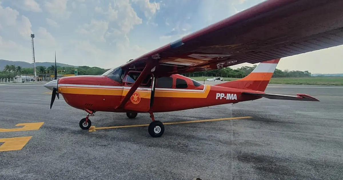 Aeronave dos Bombeiros sobrevoa Pantanal em busca de homem desaparecido