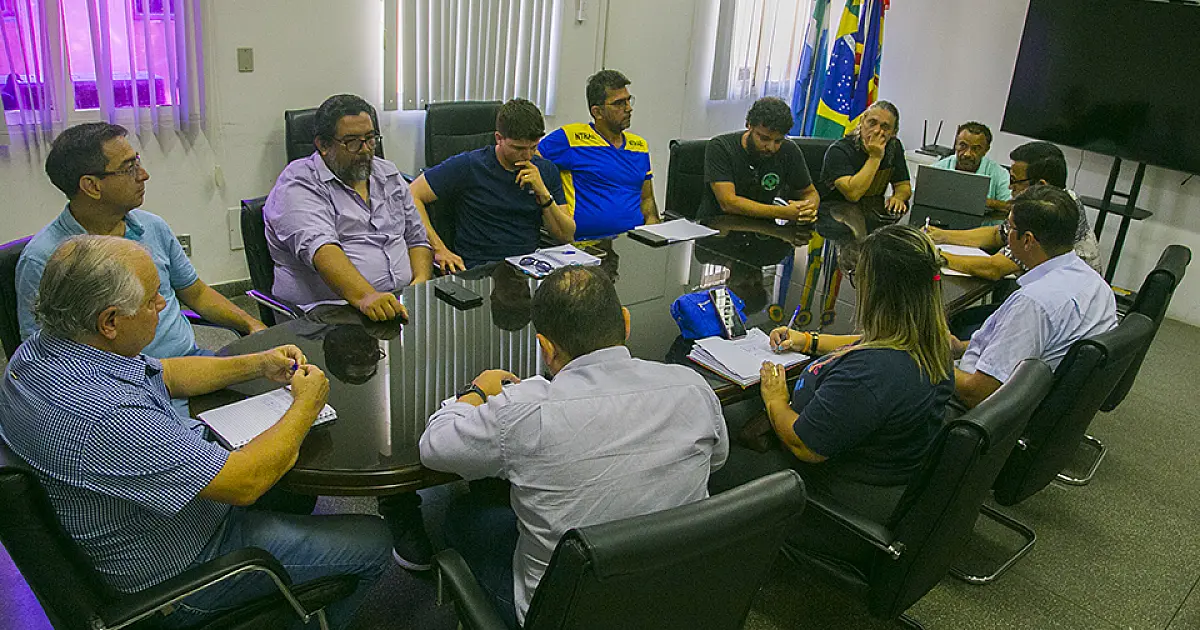 Simted aceita proposta de reajuste, mas coloca condições e mantém greve até quarta (25)