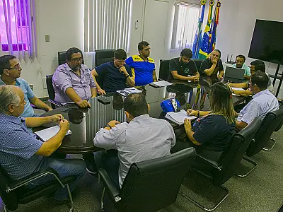 Simted aceita proposta de reajuste, mas coloca condições e mantém greve até quarta (25)