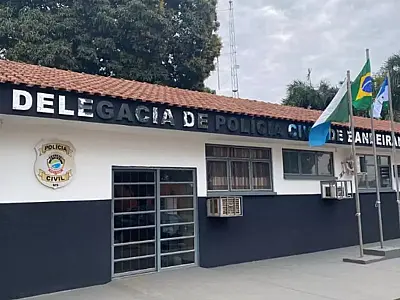 Filho salva mãe de ser morta asfixiada e marido é preso em MS