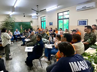 Ação reúne produtores e moradores do entorno do Parque Estadual para discutir manejo do fogo