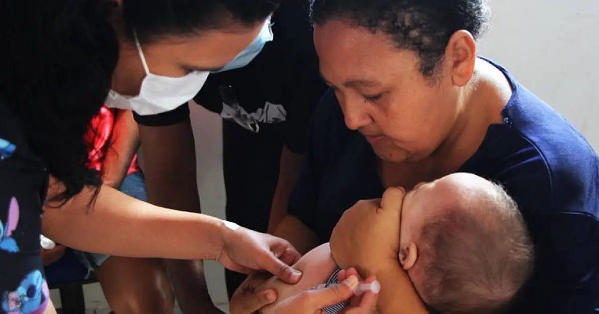 Centro de Saúde da Ladeira aplica Pfizer 'baby' até às 13h de hoje