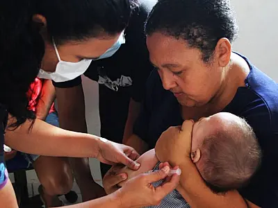 Centro de Saúde da Ladeira aplica Pfizer 'baby' até às 13h de hoje