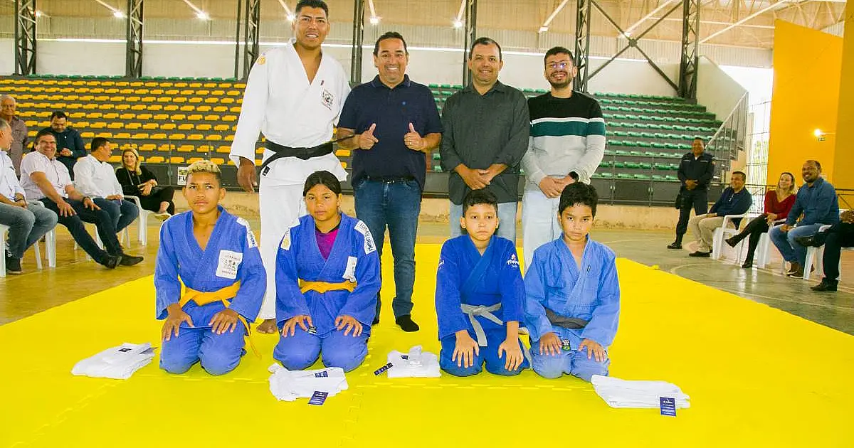 Prefeitura repassa material esportivo de Judô para programa Luta pela Cidadania