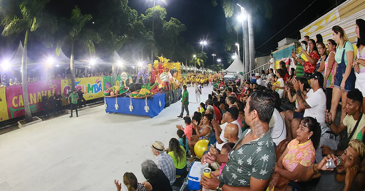 Última noite dos desfiles das escolas de samba acontece hoje, dia 20