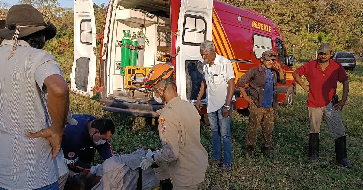 Acidente com trator causa suspeita de pneumotórax em trabalhador rural