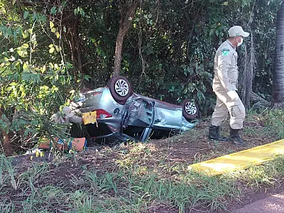 Vítima fatal em capotamento na BR 262 era funcionário da Vetorial