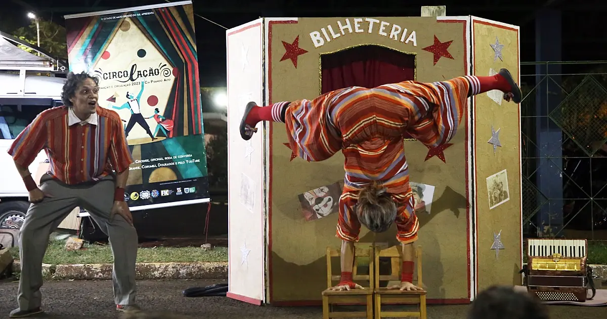 Cia Pisando Alto apresenta espetáculo 'Gran FinaLLe' neste domingo no Porto Geral