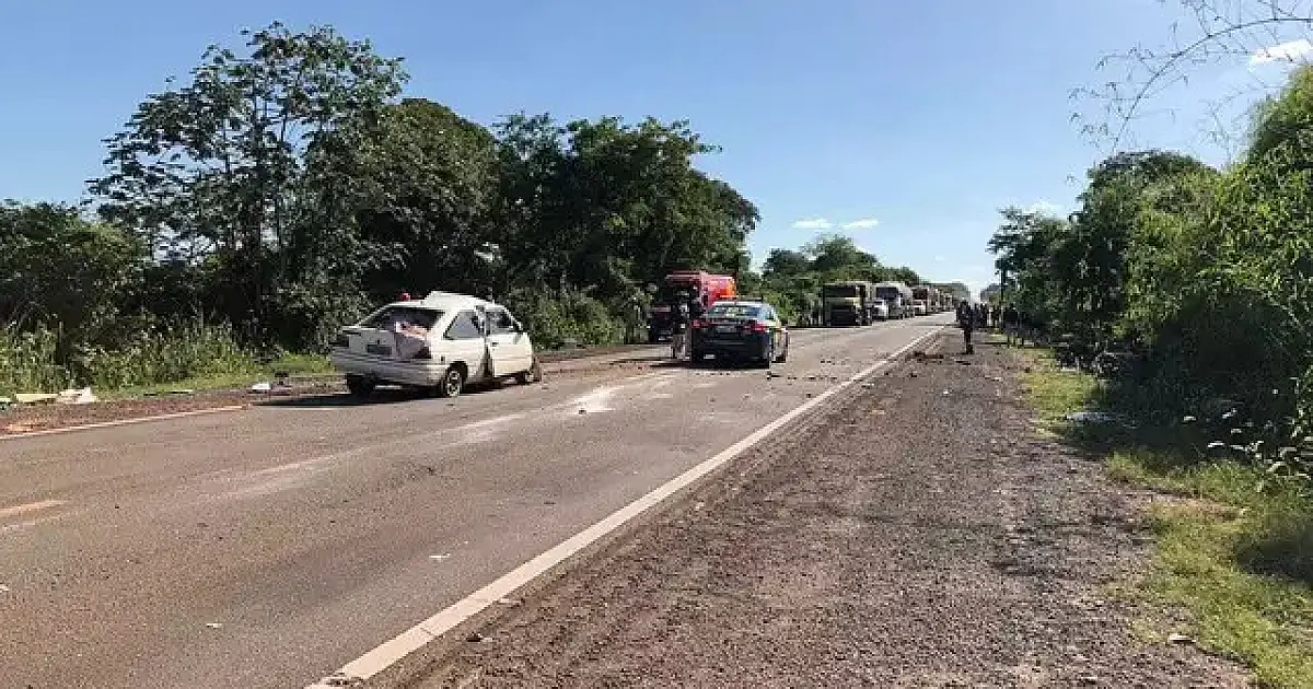 Criança e dois adultos morrem em colisão de frente na BR-262