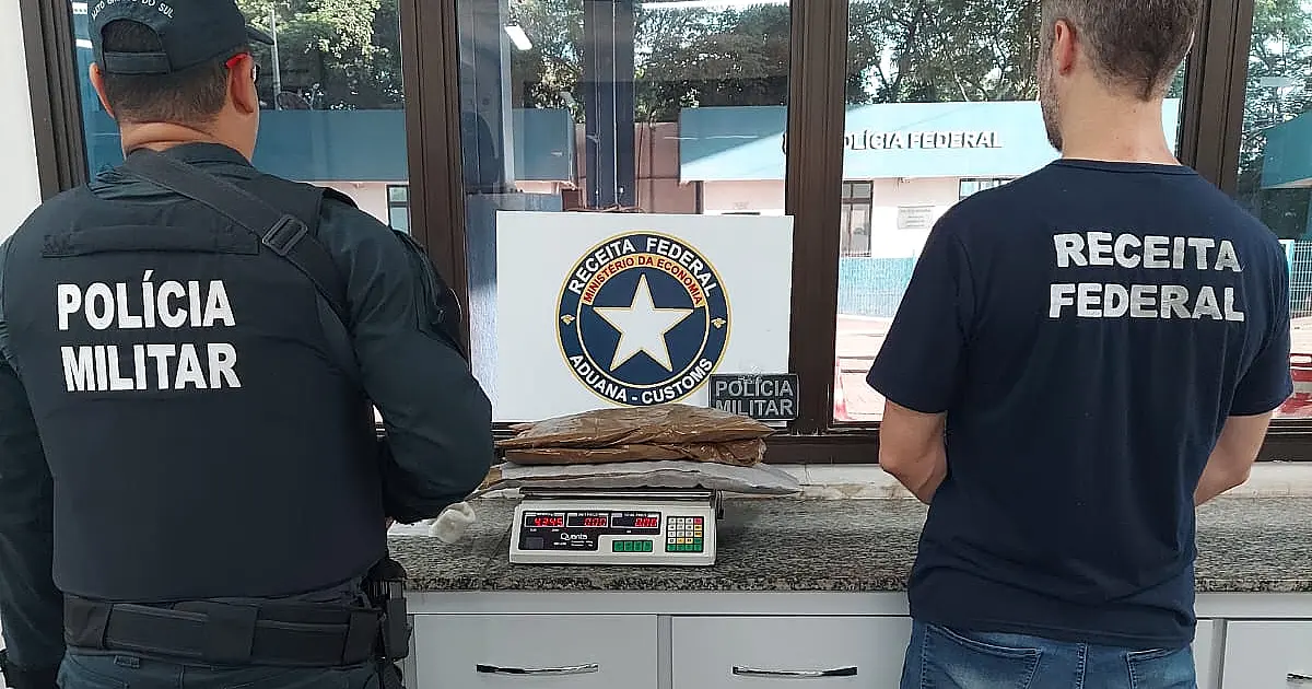 Jovem boliviano é preso com maconha em fundo falso na bagagem