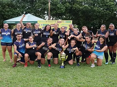 Equipe feminina de MS é campeã invicta do regional de flag football