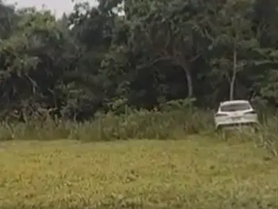 Veículo furtado é encontrado em mata fechada na área rural de Corumbá