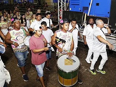 Desfile das escolas de samba é atração do Carnaval de Corumbá 2022 nesta sexta-feira