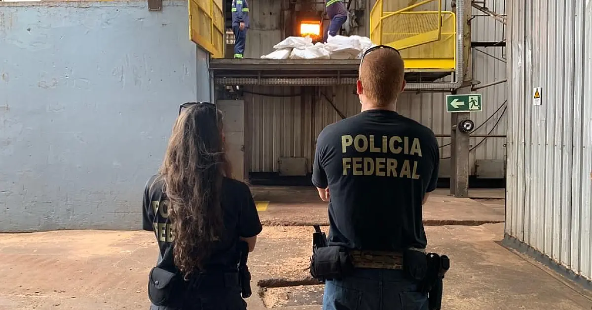 Polícia Federal incinera 16,5 toneladas de drogas em Ponta Porã