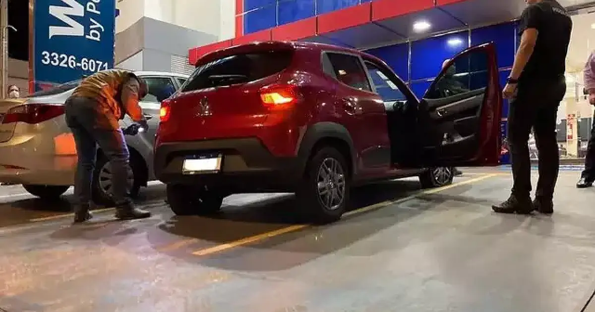 MP apura atuação de delegado que parou carro à bala