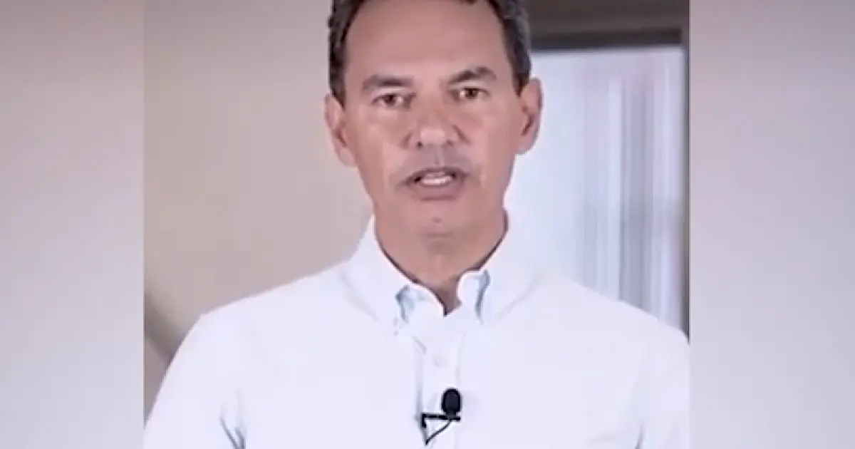 Trad pede desculpas à família e nega crimes sexuais em vídeo publicado