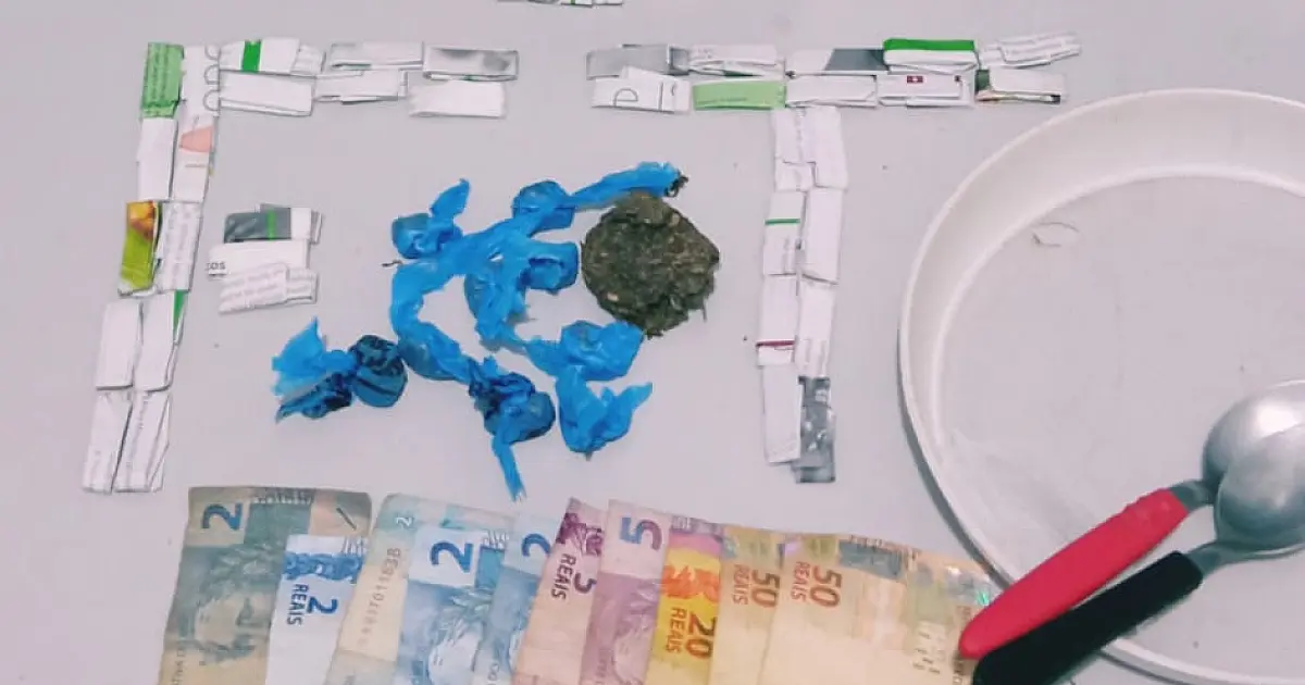 Força Tática flagra venda de droga em vila no bairro Centro América