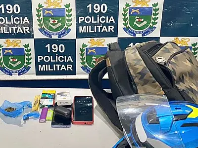 PM prende indivíduos por porte de droga no poliesportivo