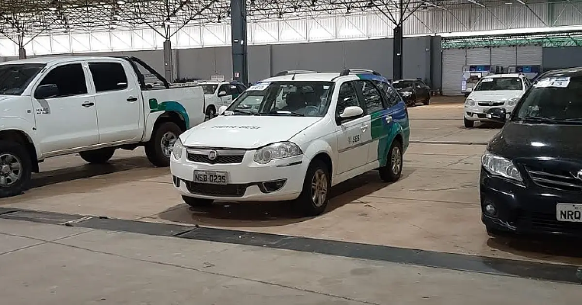 Leilão da FIEMS tem de carro blindado à máquina para fazer sapatos