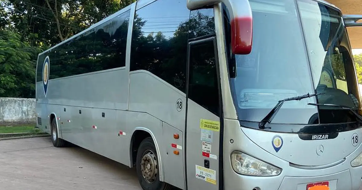 Ônibus clandestino é apreendido e dois são presos por promoção de imigração ilegal