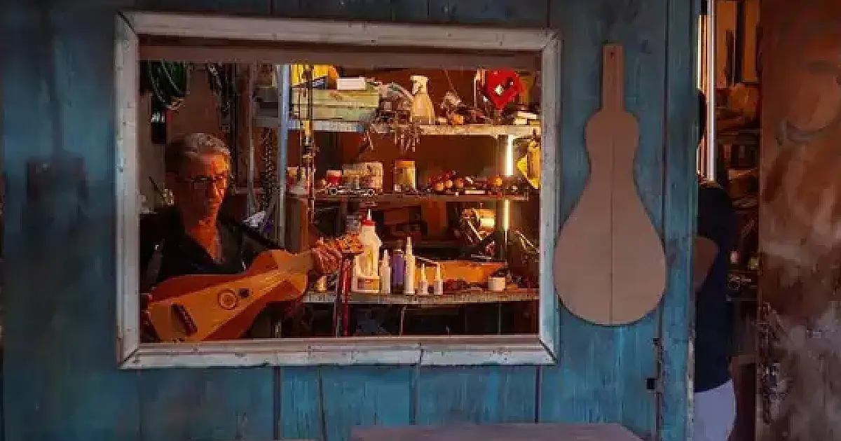 Mestre Sebastião mostra em filme causos da sua vida e a viola de cocho