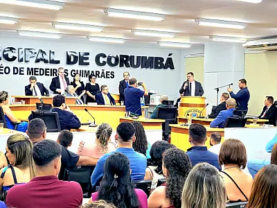 Vereadores de Corumbá tomam posse e Ubiratan é reeleito presidente da Câmara