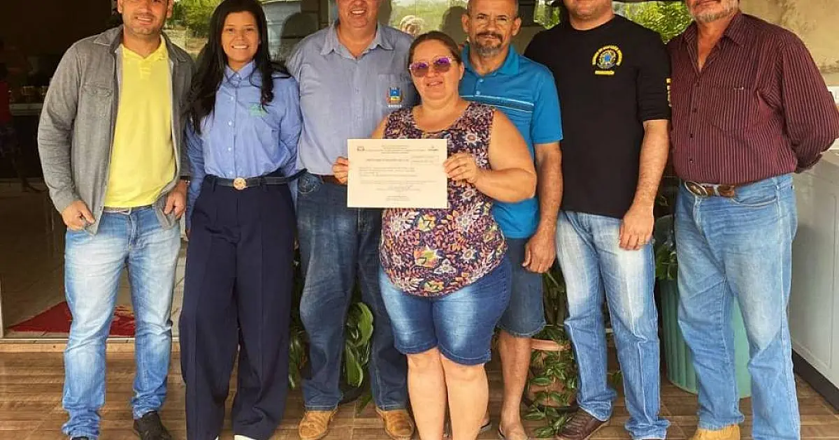 Prefeitura entrega mais um Selo SIM/POA para produtora do assentamento Mato Grande