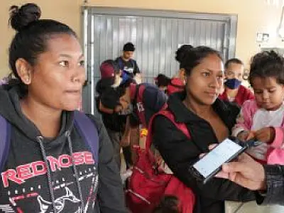 Mesmo com o frio, mais de 200 imigrantes buscaram atendimento no 'ImigrAção' da Sedhast