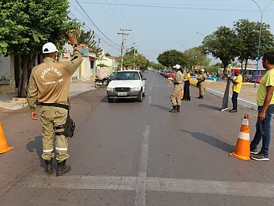 Ações da Semana Nacional do Trânsito orientam condutores e alunos da rede municipal de Ladário