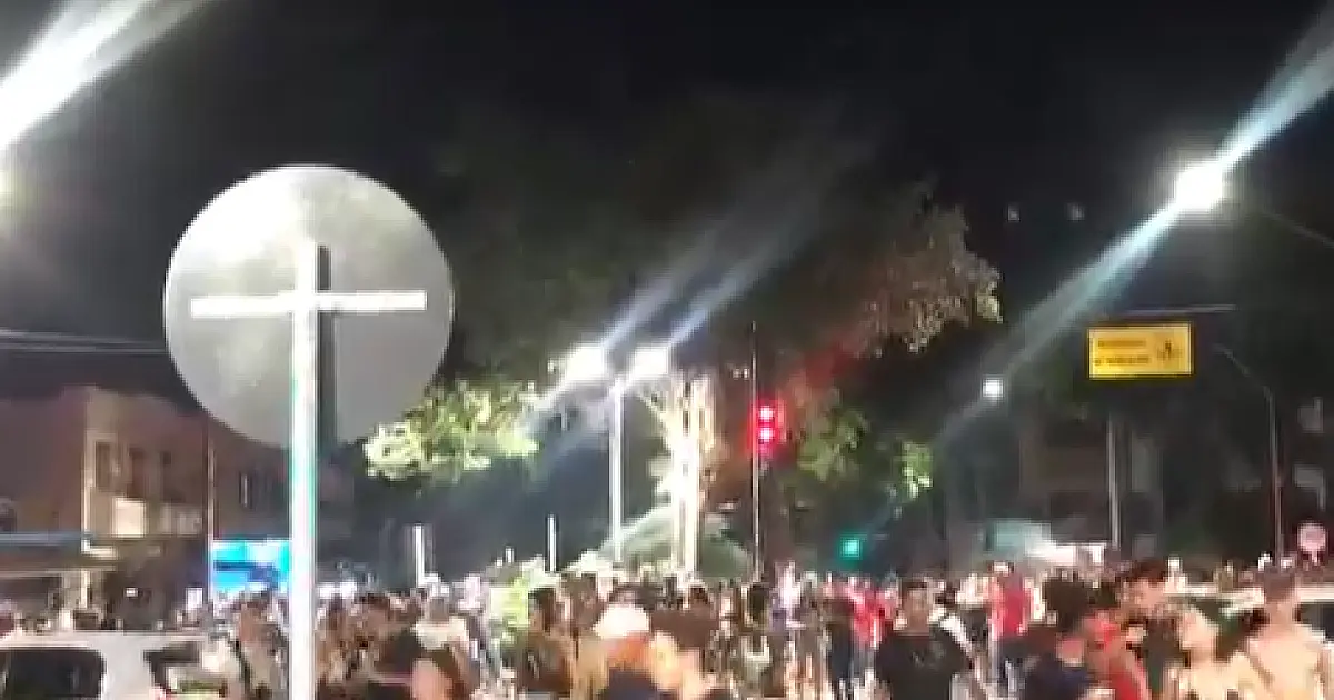 Carnaval de Campo Grande termina com correria, bomba de gás e trânsito intenso