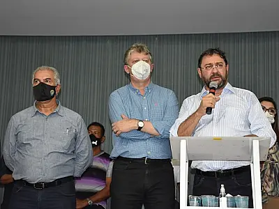 Longen destaca integração social com programa que leva luz ao Pantanal