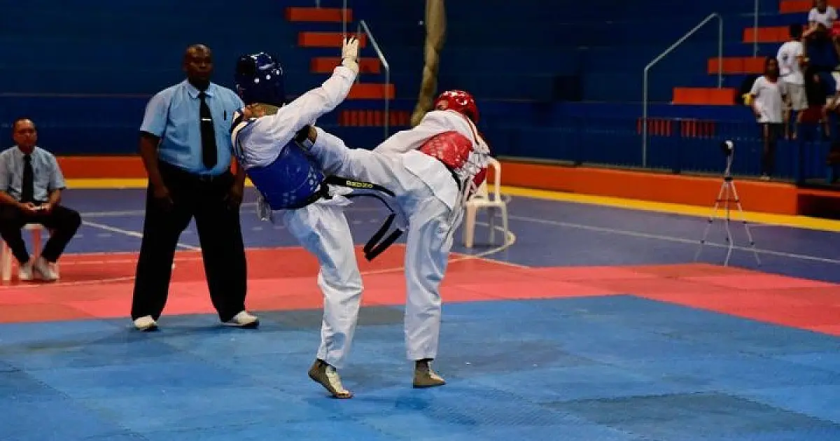 Atletas e técnicos representam MS em disputa nacional de taekwondo no Rio de Janeiro