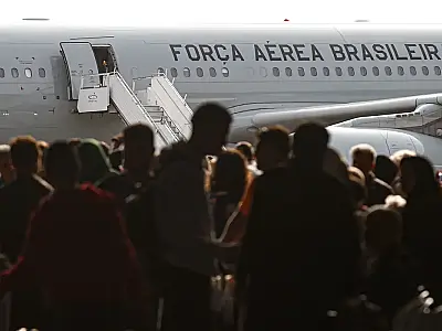 Quinto voo da FAB com 220 repatriados do Líbano chega a SP