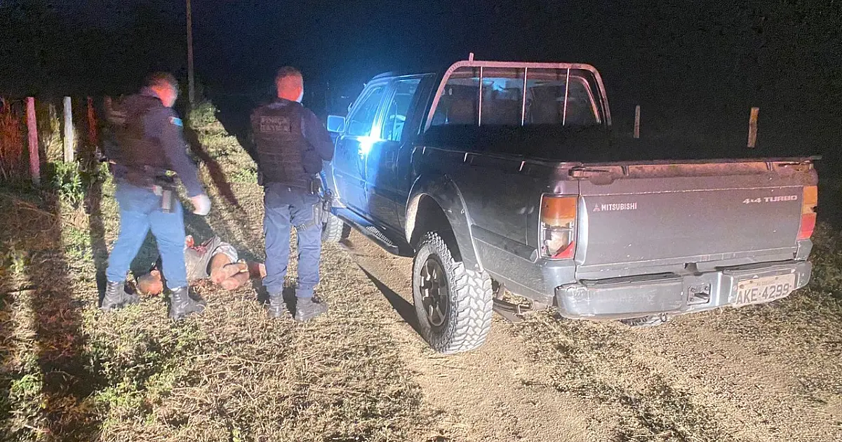 Autor é preso e caminhonete furtada é recuperada em assentamento