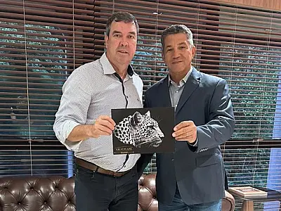 Interessados em investir no turismo do Pantanal, empresários convidam Riedel para safári na África