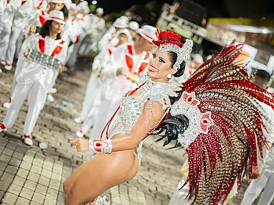 Mocidade da Nova Corumbá apresenta fantasias em grande festa na noite de hoje