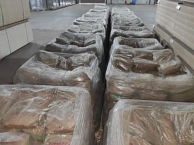 Receita Federal e PF apreendem 27 toneladas de produto químico usado no refino de cocaína