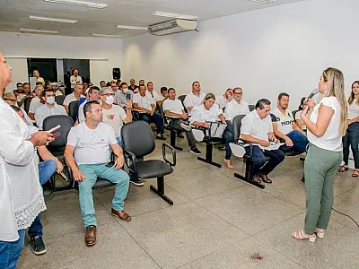 Campanha "Laço Branco" mobiliza homens pelo fim da violência contra as mulheres