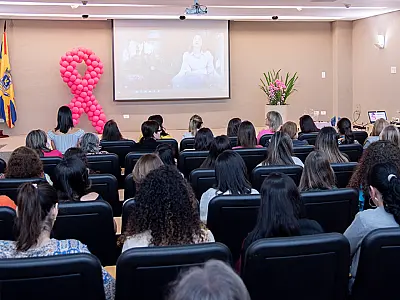 Palestras no TCE-MS alerta ao diagnóstico precoce do câncer de mama