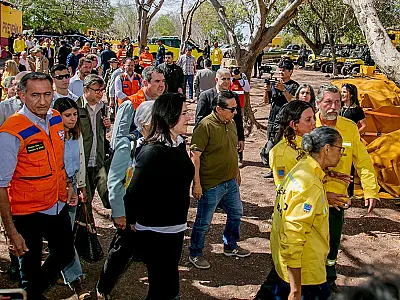 Prefeito acompanha comitiva interministerial e destaca união para combater fogo no Pantanal