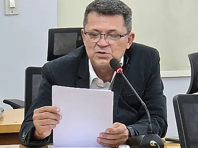 Nelsinho pede estrutura adequada para embarque e desembarque de animais no Rio Paraguai