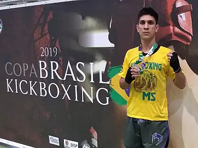 Atleta corumbaense vai disputar o brasileiro de kickboxing no Rio de Janeiro