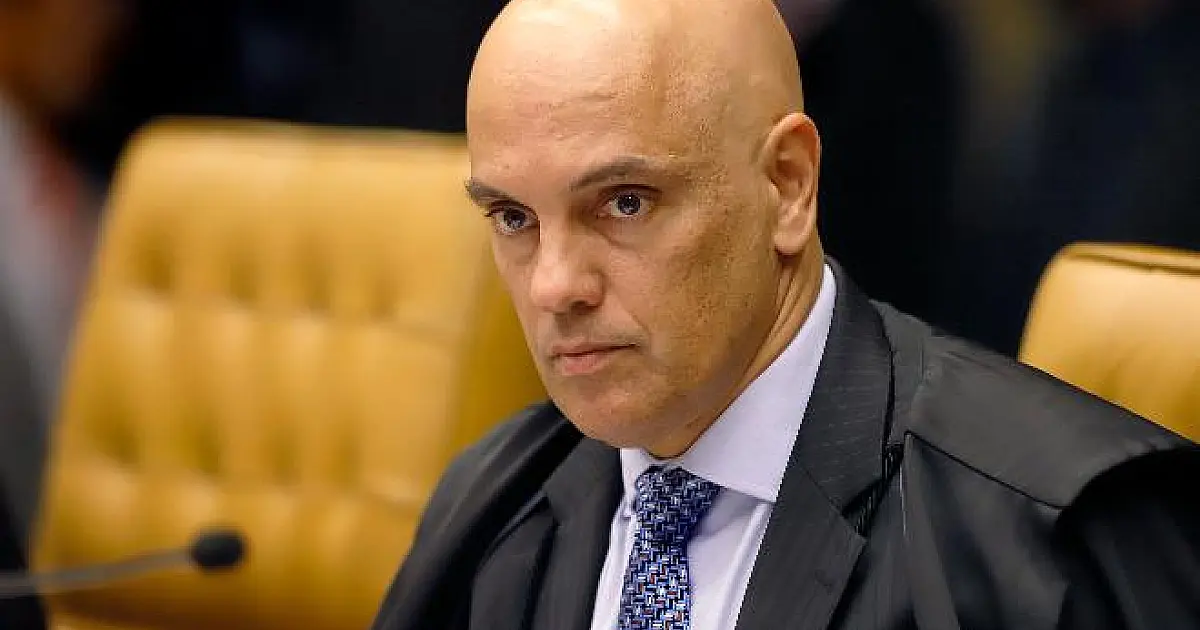 Moraes suspende visita de Flávio Bolsonaro