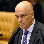 Moraes suspende visita de Flávio Bolsonaro