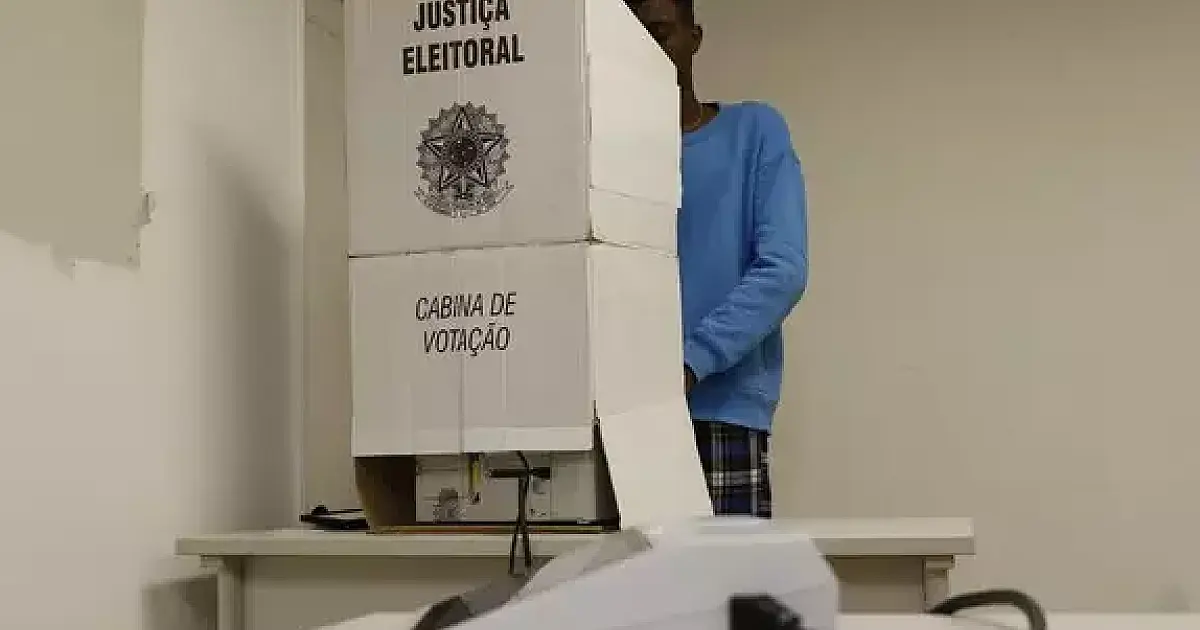 São cinco candidatos para votar; não esqueça sua "colinha"