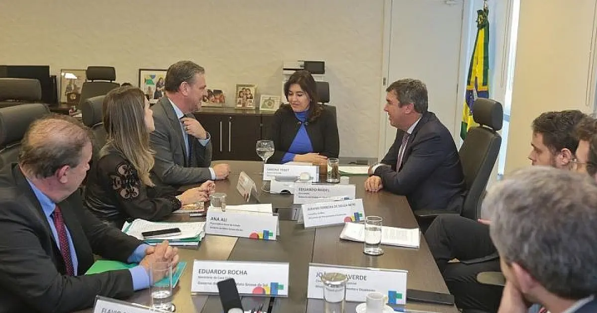 Estratégias de desenvolvimento norteiam reunião com ministros do Planejamento e da Agricultura